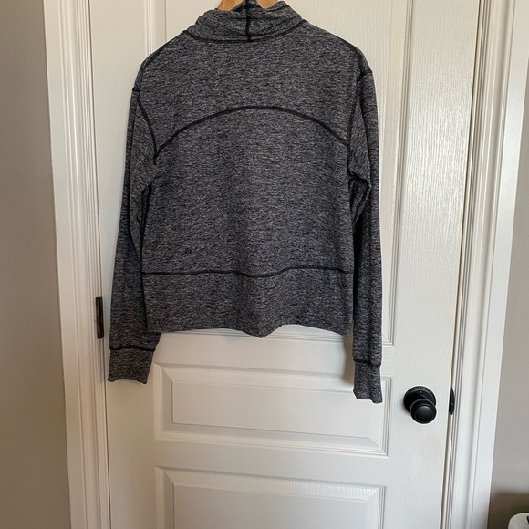Lululemon sweater 8 - Picture 2 of 4